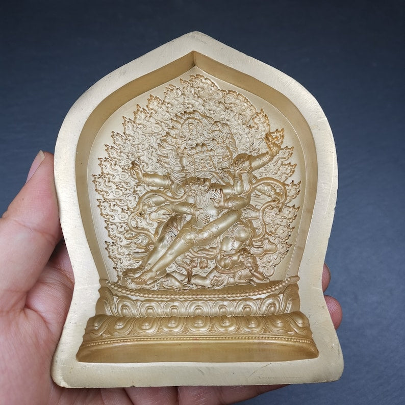 Gandhanra Handmade Tibetan Buddha Statue Mold,Vajrapani Mahachakra Tsa Tsa,Maha-cakra-vajri,Chagna Dorje Korlo Chen Po mold,12 × 10cm.This unique mold is made by Tibetan craftsmen in Gerze area Tibet,with very fine and accurate details.