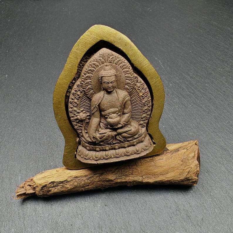 Bhaisajyaguru,Medicine Buddha - 4cm - Tibetan tsa tsa mold, detailed view