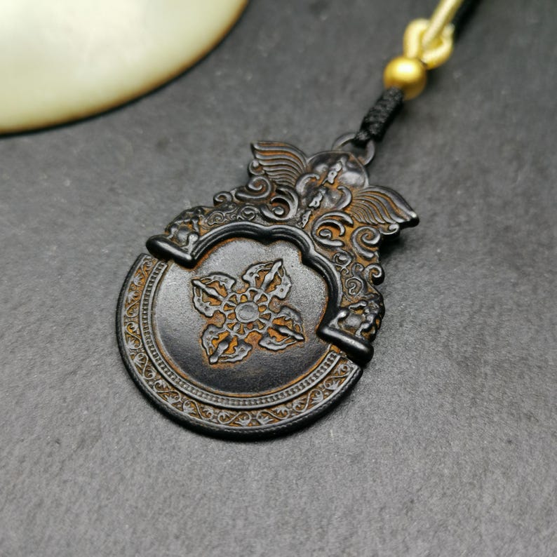 Vajra Amulet - Thokcha Pendant