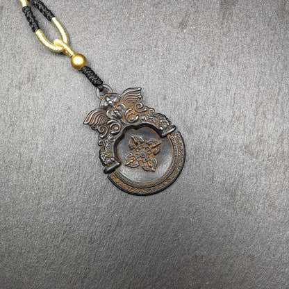 Vajra Amulet - Thokcha Pendant - Tibetan Buddhist amulet, front view