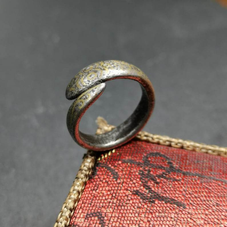 Snake Ring - Tibetan Buddhist art, view 4