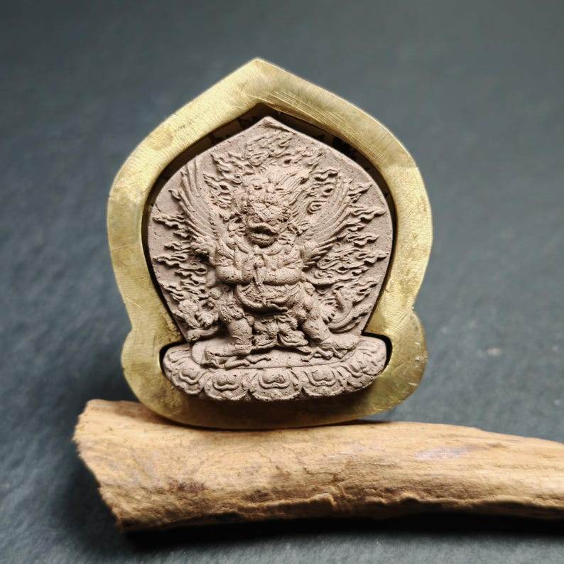 Vajrakilaya Tsa Tsa Mold,4.5cm Height - Tibetan tsa tsa mold, close-up detail