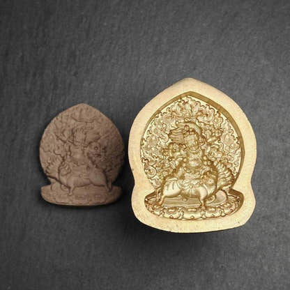 Tsa Tsa Mold,Wrathful Guru Rinpoche,5cm Height - Tibetan tsa tsa mold, close-up detail
