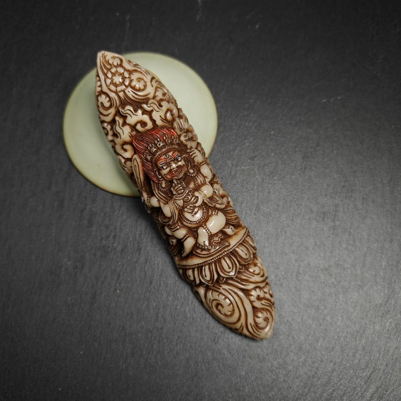 Leg Bone Carved Mahakala Statue,Nak po chen po Kapala Amulet Badge,Gandhanara Old Tibetan Buddhism,20th,140mm × 36mm