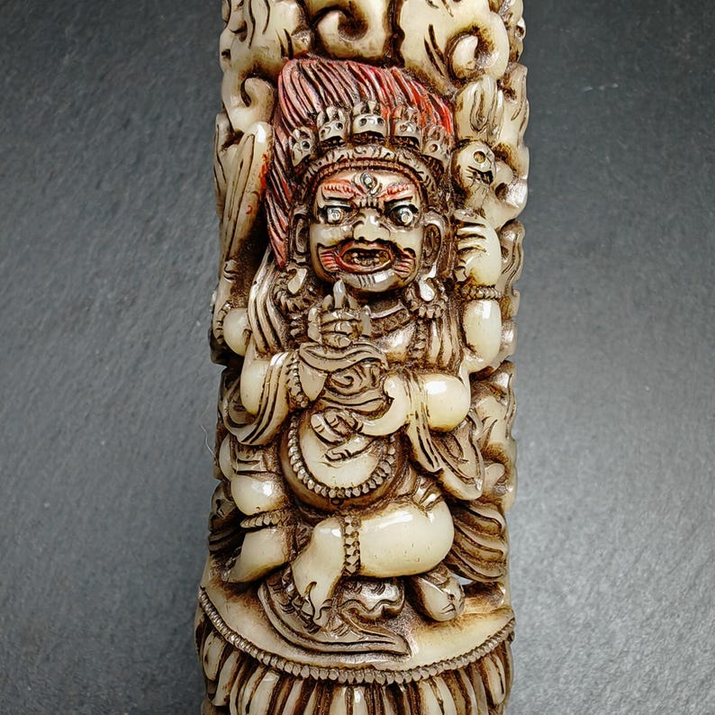 Leg Bone Carved Mahakala Statue,Nak po chen po Kapala Amulet Badge,Gandhanara Old Tibetan Buddhism,20th,140mm × 36mm