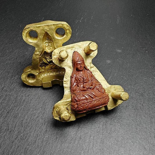 Guru Dewa Chenpo Tsa Tsa Mold,4cm Height - Tibetan tsa tsa mold, front view