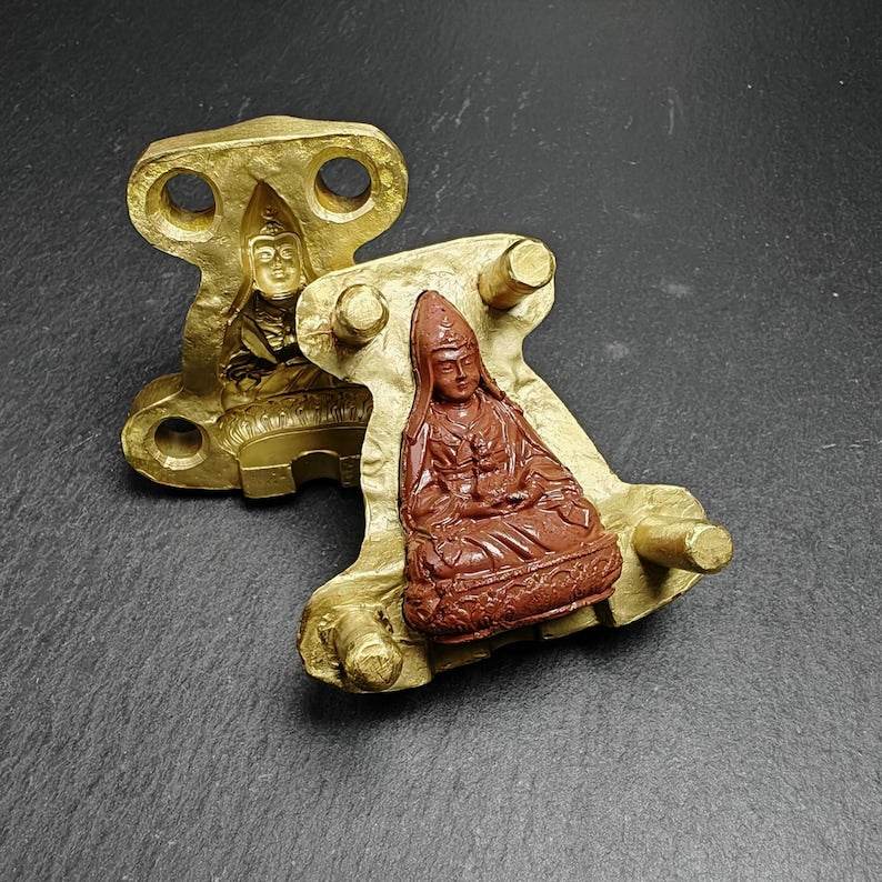 Guru Dewa Chenpo Tsa Tsa Mold,4cm Height - Tibetan tsa tsa mold, front view
