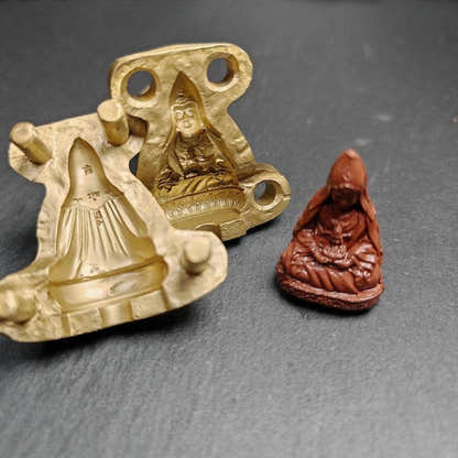 Guru Dewa Chenpo Tsa Tsa Mold,4cm Height - Tibetan tsa tsa mold, detailed view