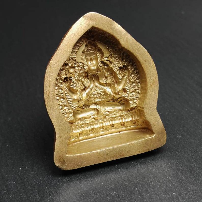 Chenrezig Tsa Tsa Mold,4.5cm Height - Tibetan tsa tsa mold, close-up detail