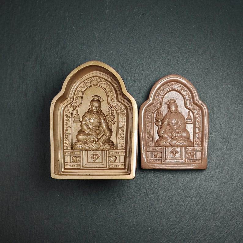 Jigme Lingpa Tsa Tsa Mold,9cm Height - Tibetan tsa tsa mold, close-up detail