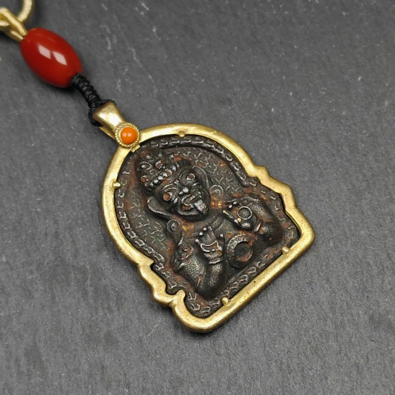 Drashi Lhamo Amulet,Gandhanra Vintage Tibetan Buddhist Pendant,Zashi Lhamo,Buddhist Protective Charm,Spiritual Gift,52×36mm