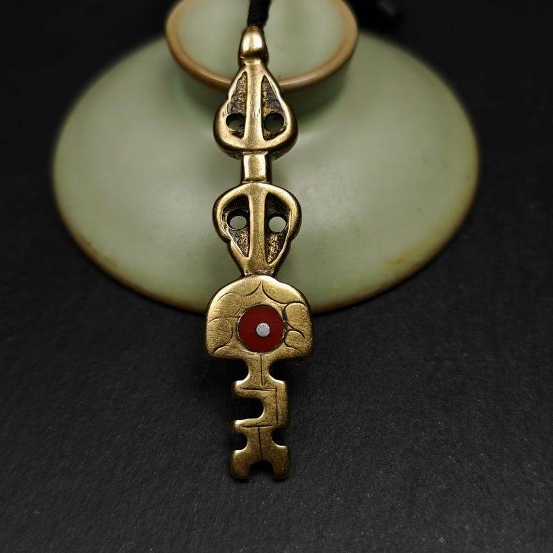 Amulet,The Key of Heart Pendant - Tibetan Buddhist amulet, view 7