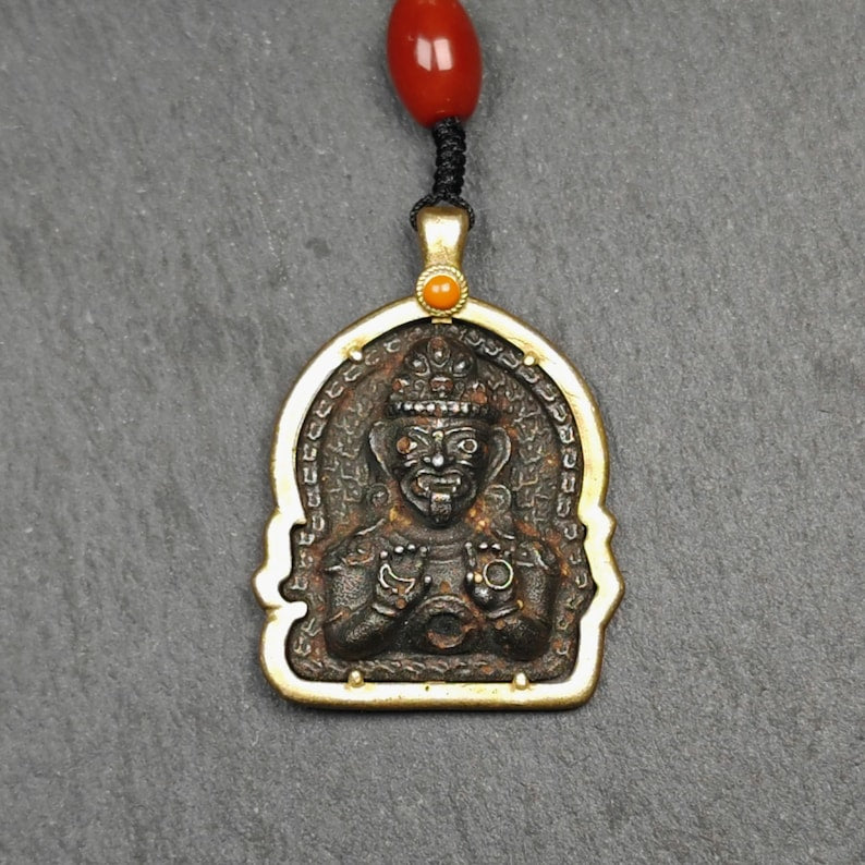 Drashi Lhamo Amulet,Gandhanra Vintage Tibetan Buddhist Pendant,Zashi Lhamo,Buddhist Protective Charm,Spiritual Gift,52×36mm