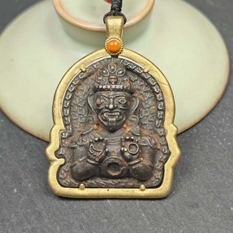 Drashi Lhamo Amulet,Gandhanra Vintage Tibetan Buddhist Pendant,Zashi Lhamo,Buddhist Protective Charm,Spiritual Gift,52×36mm