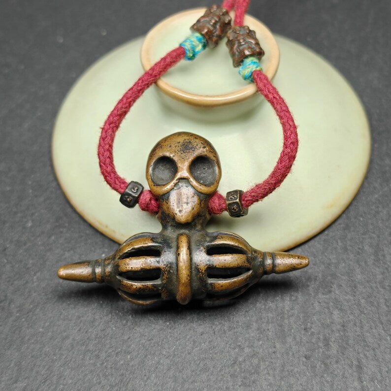 Authentic Old Citipati Skull Vajra Amulet,Gandhanra Tibetan Buddhism Protective Chram,Spiritual Necklace,53×38mm