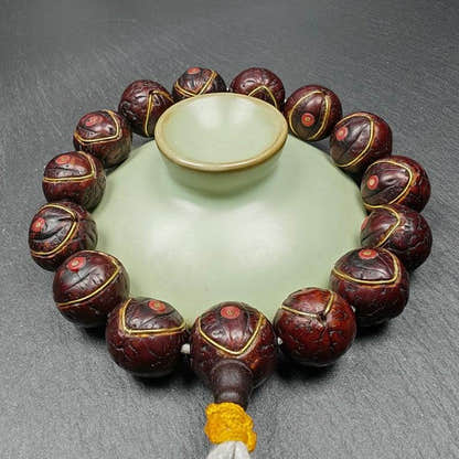 Tibetan Wrist Mala,Old Bodhi Beads Bracelet - Tibetan Buddhist mala beads, close-up detail