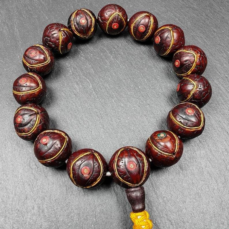 Tibetan Wrist Mala,Old Bodhi Beads Bracelet - Tibetan Buddhist mala beads, detailed view