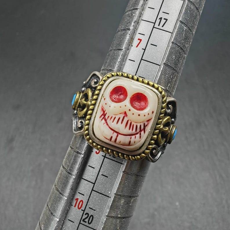 Silver Ring - Tibetan Buddhist art, view 8