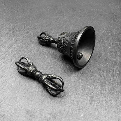 Vajra and Bell Set,Tibetan Tantric Buddhism Ritual Implement - Tibetan Buddhist vajra, size reference