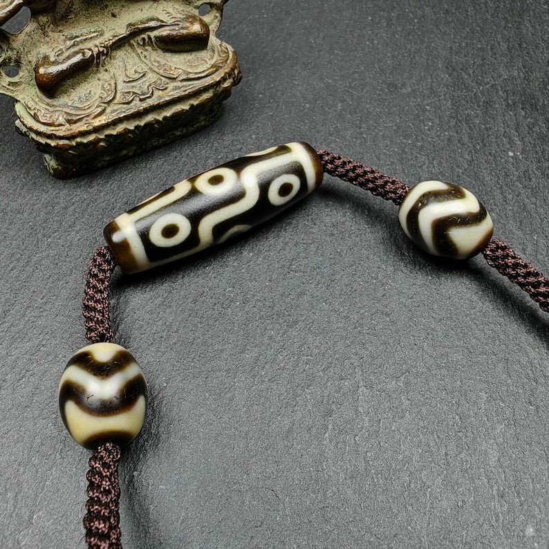 Tibetan Dzi Necklace,9 Eyes Dzi + 2 Wave Darlo Dzi Beads Amulet
