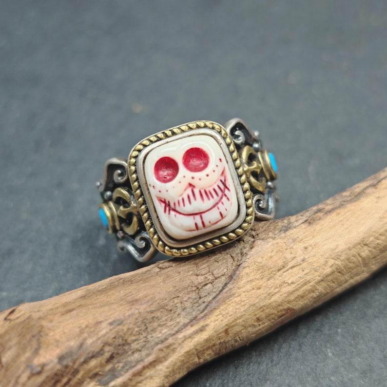 Silver Ring - Tibetan Buddhist art, detailed view