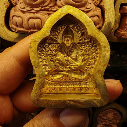 Longevity Practice Je Tsongkhapa Tsa Tsa Mold - Tibetan tsa tsa mold, detailed view