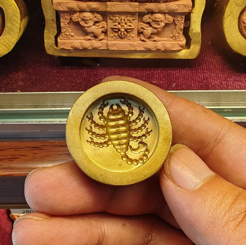 Dug Karma - Vajra Scorpion of Guru Rinpoche Tsa Tsa Mold - Tibetan tsa tsa mold, detailed view