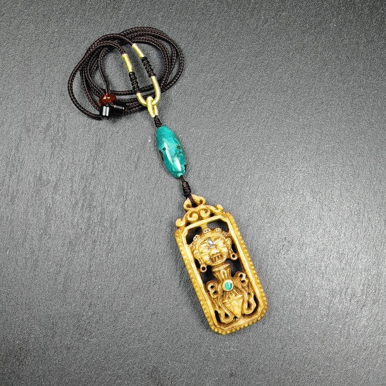 Kapala Amulet - Dorje Phurba Vajrakilaya - Tibetan Buddhist amulet, detailed view