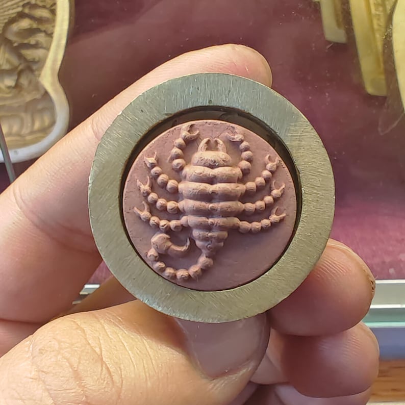 Dug Karma - Vajra Scorpion of Guru Rinpoche Tsa Tsa Mold - Tibetan tsa tsa mold, front view