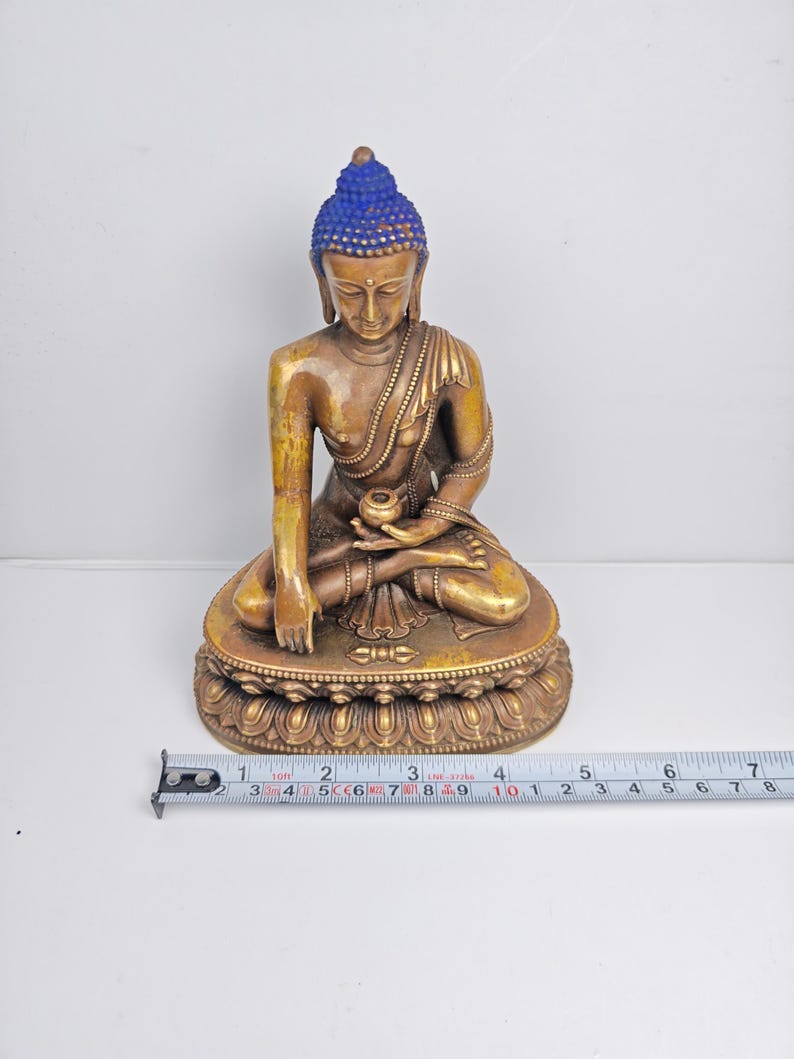 Old Shakyamuni Statue - Acient Tibetan Buddhist Statue 17cm Height
