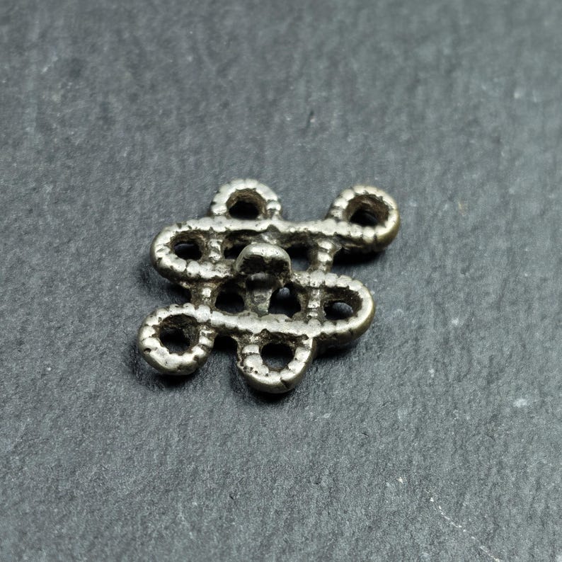 Vintage Lucky Knot Amulet Endless Knot Charm Mala Pendant