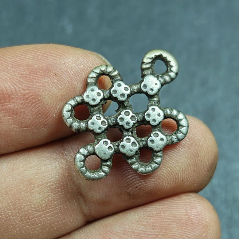 Vintage Lucky Knot Amulet Endless Knot Charm Mala Pendant