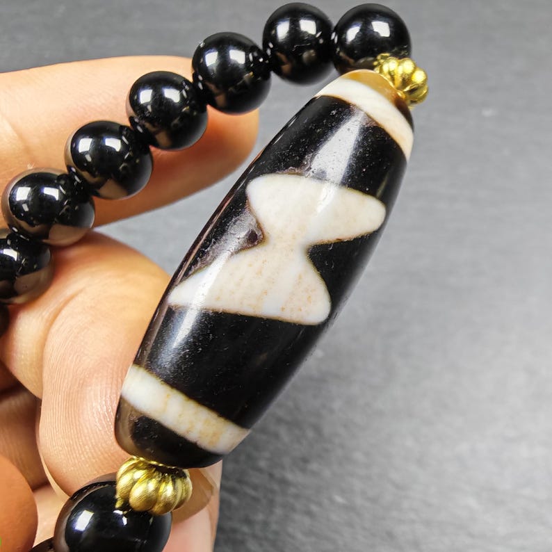 Thunder 5 Eyes Dzi Wrist Mala - Gandhanra Unique Tibetan Dzi + Black Onyx + Agate Bracelet - Spiritual Gift