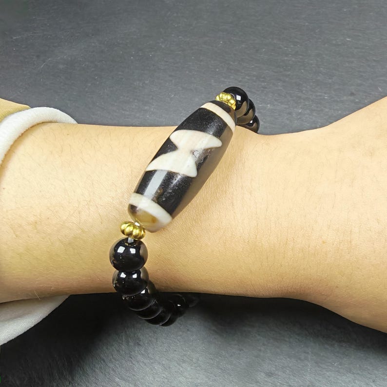 Thunder 5 Eyes Dzi Wrist Mala - Gandhanra Unique Tibetan Dzi + Black Onyx + Agate Bracelet - Spiritual Gift