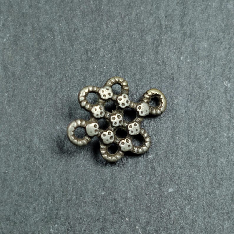 Vintage Lucky Knot Amulet Endless Knot Charm Mala Pendant