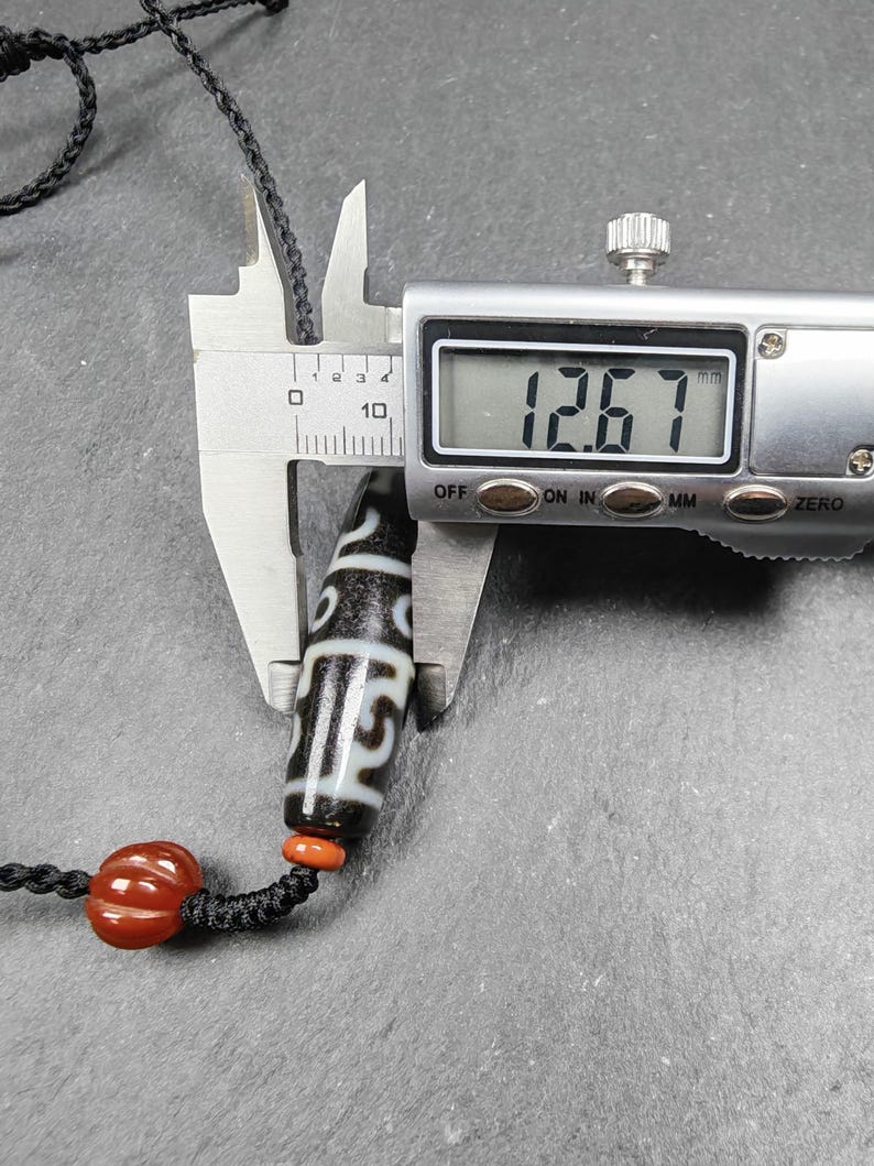 Dzi Neckalce - Guru Rinpoche Three Realms 3 Eyes Dzi Bead,50× 12 mm