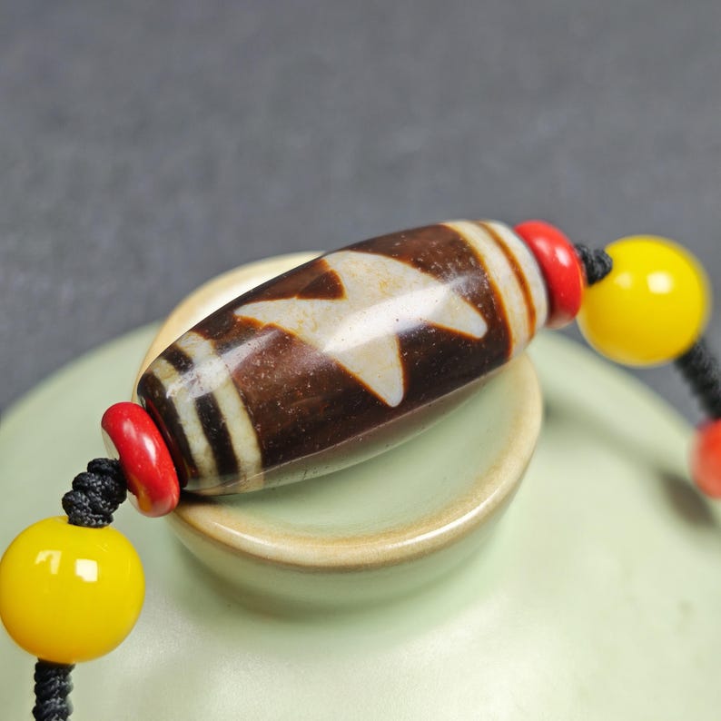 Fire Agate Thunder 5 Eyes Dzi Necklace 30*15mm