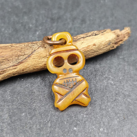 Skull Pendant - Yak Bone Carved Tibetan Amulet - 30×16mm