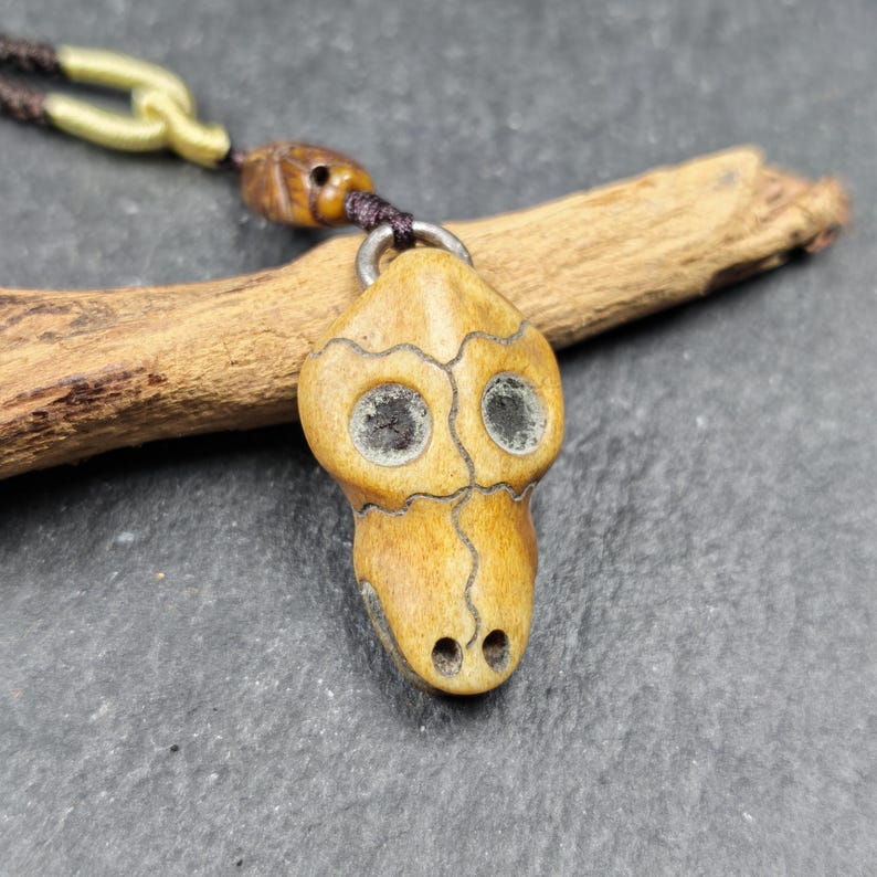 Bird Skull Amulet - Beak Mask Pendant - 31×20×9mm