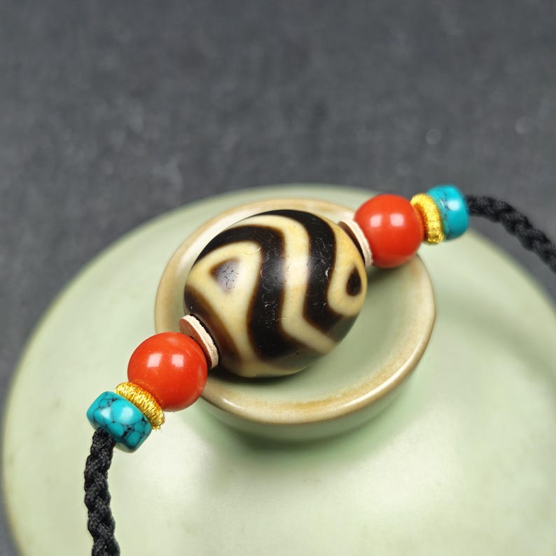 Wave Darlo Dzi Bead Necklace | Tibetan Dzi Amulet 20*18mm Gandhanra-ART