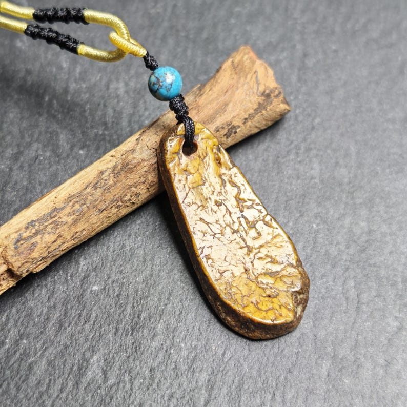 Antique Shield-shaped Kapala Amulet - 46mm × 20mm - Decades Old Gandhanra-ART