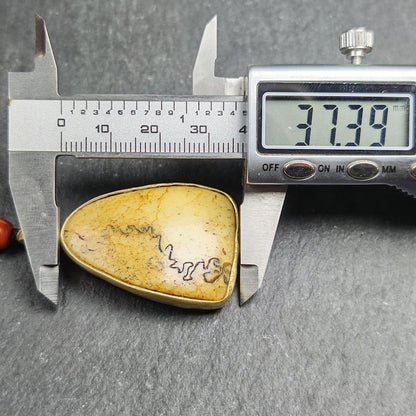 Shield-shaped Kapala Amulet - 37mm × 27mm - Decades Old Gandhanra-ART