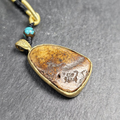 Shield-shaped Kapala Amulet - 33mm × 24mm - Decades Old Gandhanra-ART