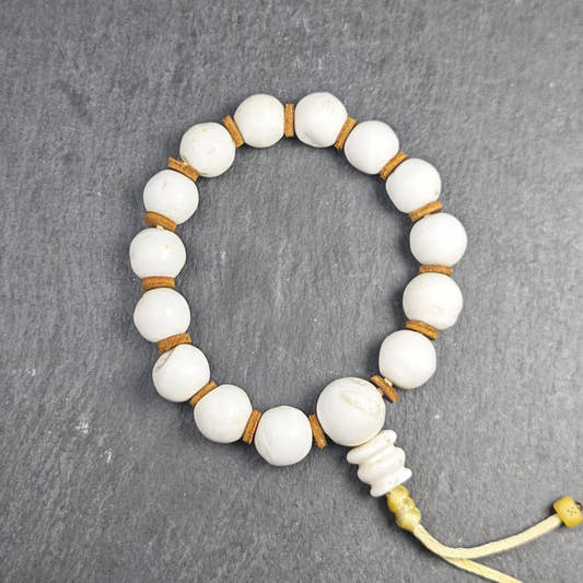 Tibetan Conch Shell Wrist Mala - Tibetan Buddhist mala beads, front view