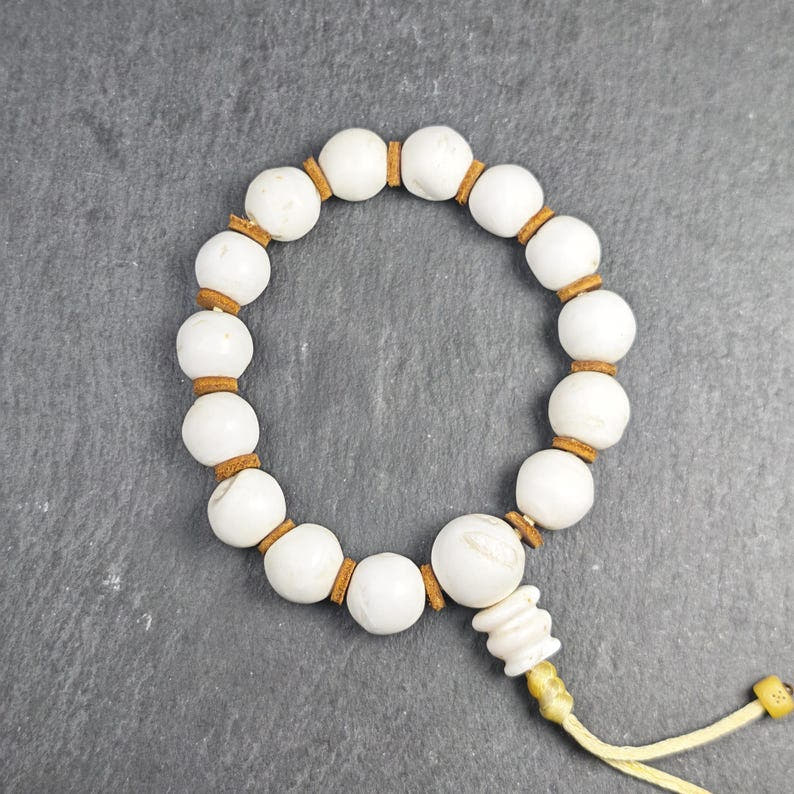 Tibetan Conch Shell Wrist Mala - Tibetan Buddhist mala beads, front view