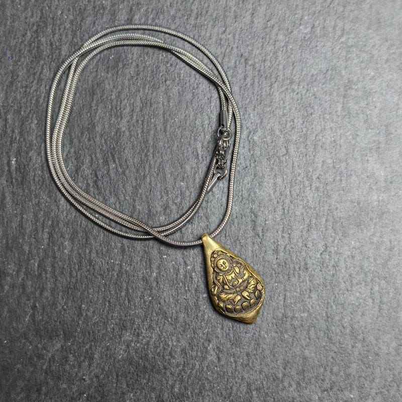 Buddhist Amulet Necklace | Yellow Jambhala Protection Necklace Gandhanra-ART