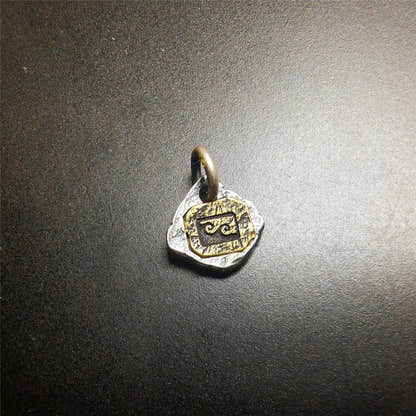 Amulet,Pendant for Prayer Bead Counter 0.43" - Tibetan Buddhist amulet, view 4