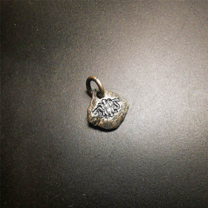 Amulet,Pendant for Prayer Bead Counter 0.43" - Tibetan Buddhist amulet, view 5