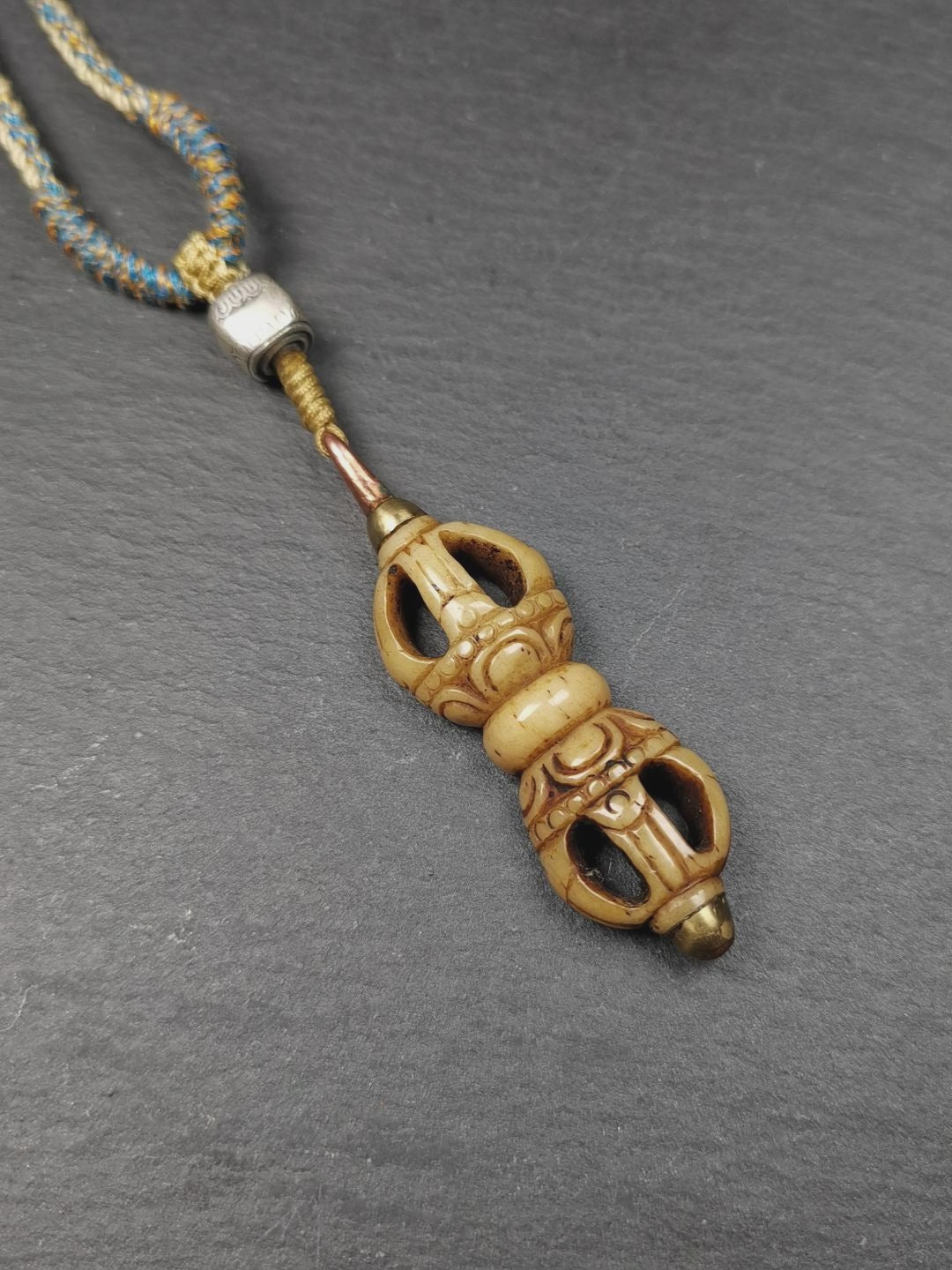 Gandhanra Old Tibetan Kapala Leg Bone Amulet, Vajra Dorje Pendant,41mm × 17mm