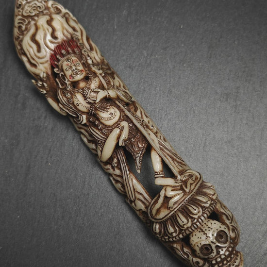 Leg Bone Carved Dudjom Troma Nagmo Statue,Black Wrathful Dakini Kapala Amulet Badge,Gandhanara Old Tibetan Buddhism,20th,180mm × 40mm